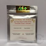 Verpakking van Long Yi Yao Tamoxifen Citrate tabletten, zilveren zak met rood en goud label, 100 stuks.